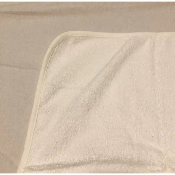 Royal Doulton Bunnykins Baby  Hooded Towel - Picture 16 of 16